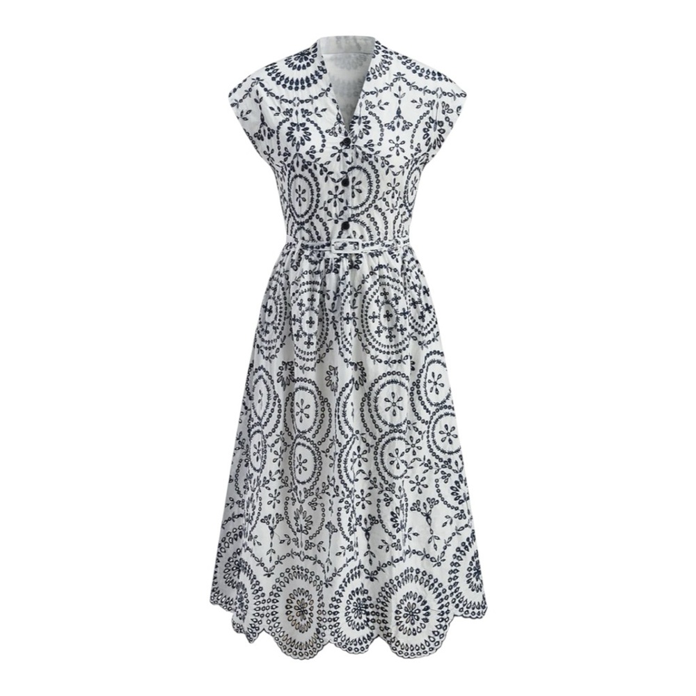 COMMENSE Embroidered V-Neck Belted Dress size Small NWT Midi